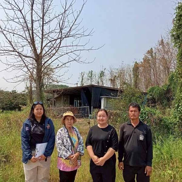 สำนักงานปศุสัตว์อำเภอเมืองลำพูน ตรวจเยี่ยมเกษตรกร และให้คำแนะนำพัฒนาฟาร์มให้มีระบบการเลี้ยงและป้องกันโรคที่เหมาะสม