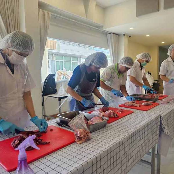 โครงการยกระดับการผลิตโคเนื้อคุณภาพสูง ปีงบประมาณ พ.ศ. 2569 หลักสูตรการแปรรูปเนื้อสัตว์เพื่อสร้างมูลค่าเพิ่ม พื้นที่อำเภอเมืองลำพูน