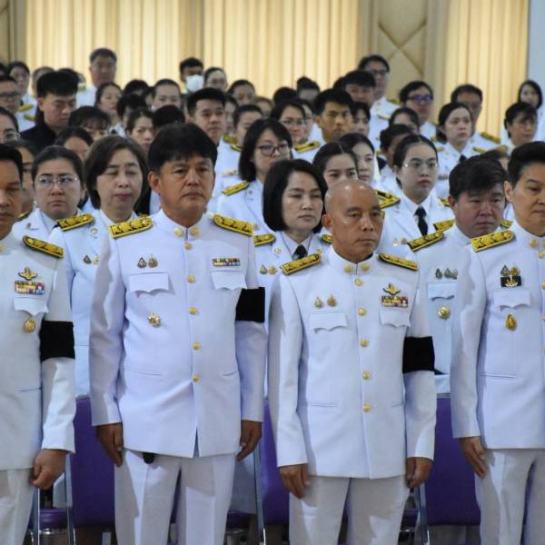 ปศุสัตว์จังหวัดเชียงราย ร่วมพิธีวางพานพุ่มถวายราชสักการะ พระมหากรุณาธิคุณ พระบาทสมเด็จพระบรมชนกาธิเบศร มหาภูมิพลอดุลยเดชมหาราช บรมนาถบพิตร เนื่องในวัน พระบิดาแห่งฝนหลวง ประจำปี 2568