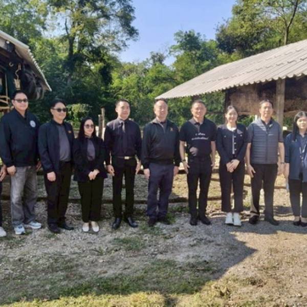 สำนักงานปศุสัตว์อำเภอแม่ทะ ร่วมต้อนรับผู้ว่าราชการจังหวัดลำปาง ลงพื้นที่ตรวจเยี่ยมศูนย์สร้างทางลำปาง