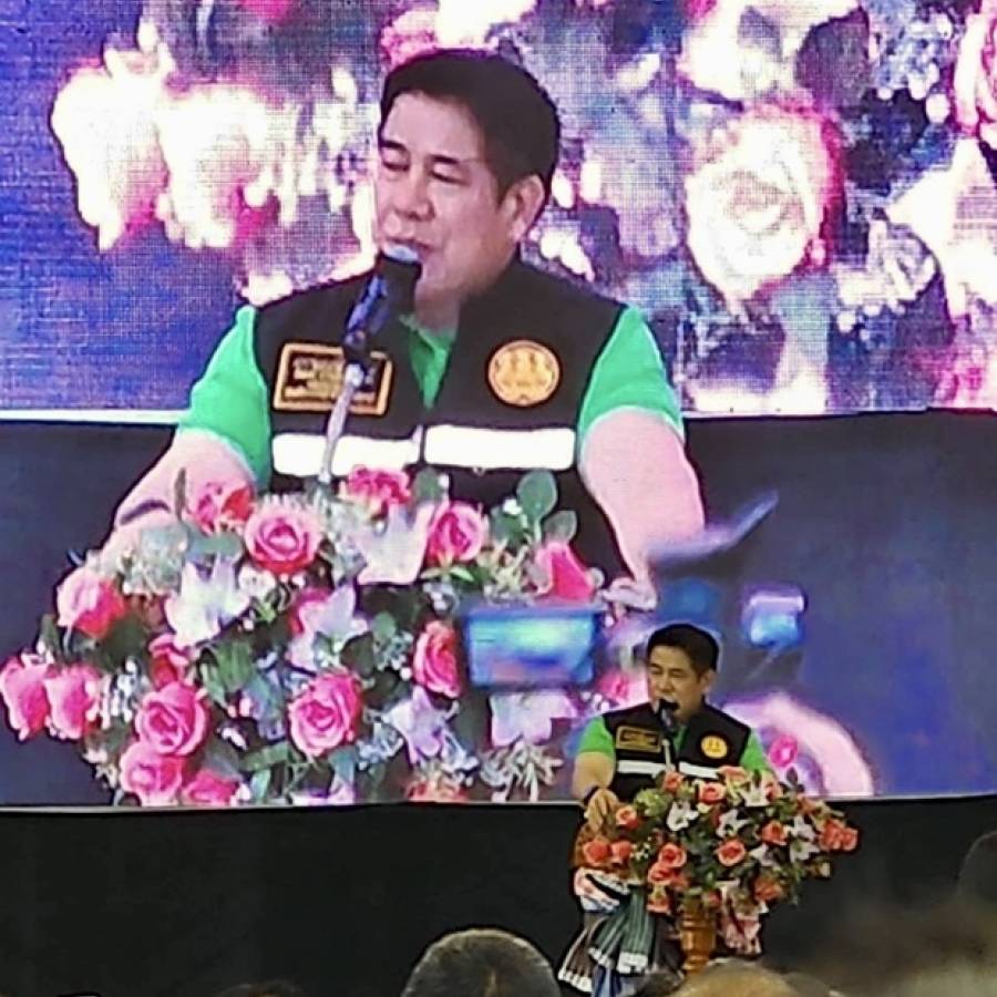 ปศุสัตว์เขต 5 ร่วมต้อนรับรองนายกรัฐมนตรี และรัฐมนตรีว่าการกระทรวงเกษตรฯ เป็นประธานเปิดโครงการประชาสัมพันธ์เชิงรุกเพื่อสร้างเครือข่ายความร่วมมือในสาขาจังหวัดเชียงใหม่